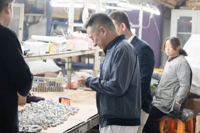 客户案例：精密仪器厂如何通过更换供应商解决六角棒精度难题